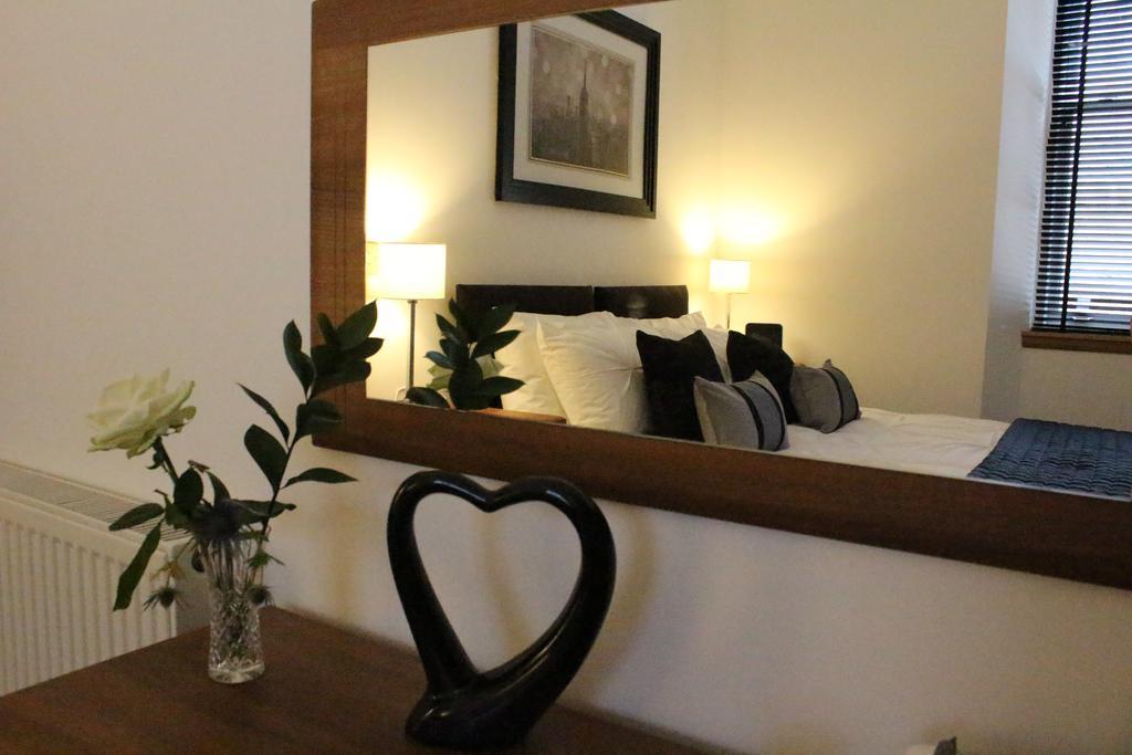Brackness House Luxury B&B 安斯特拉瑟 客房 照片